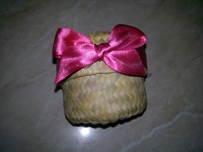 Mini canasto de palma cerrado