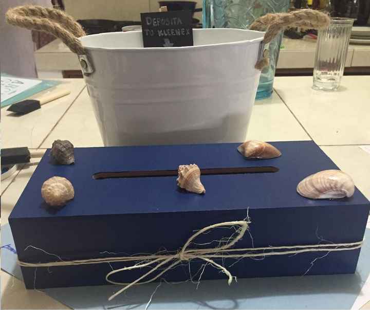 Porta kleenex y papelera