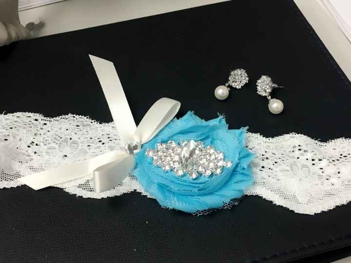 Zapatillas, aretes y liga.. buenos avances  👏🏻🤗 - 1