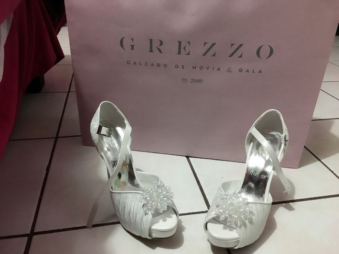 Zapatillas, aretes y liga.. buenos avances  👏🏻🤗 - 2