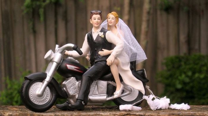 Cake topper