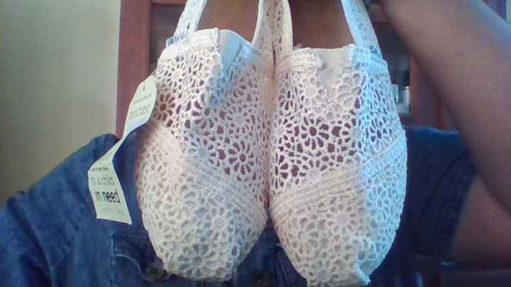 Zapatos de la novia.