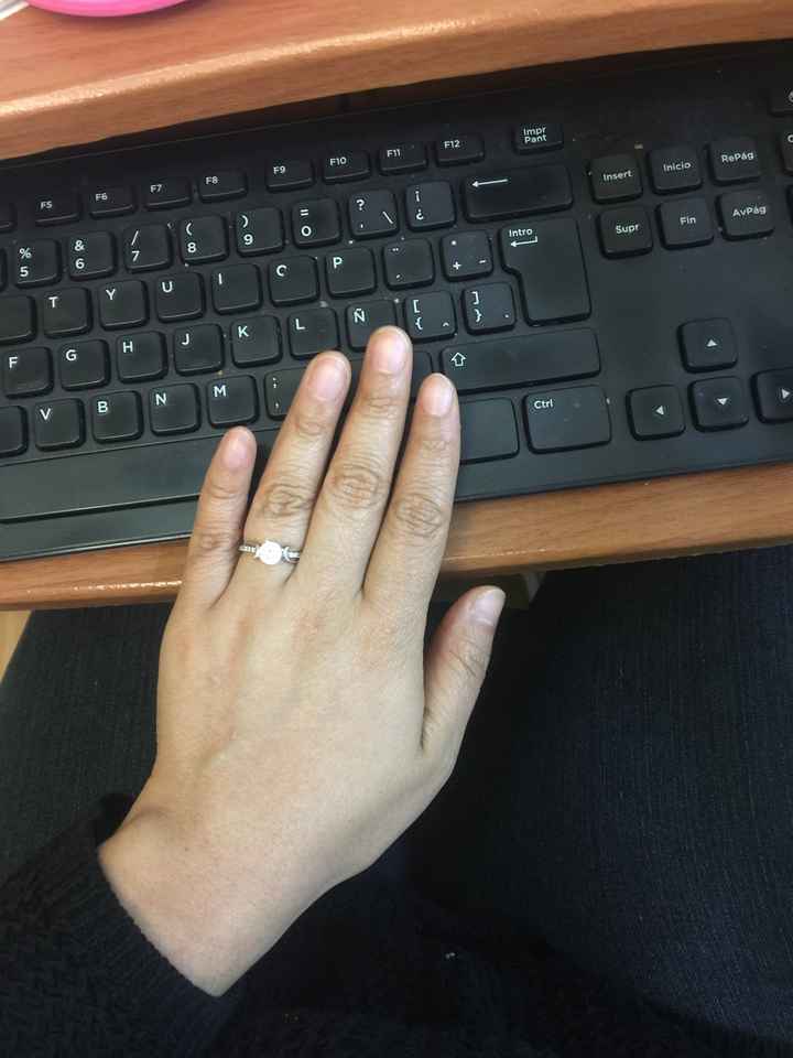 Viernes de presumir el anillo!!💍 - 1