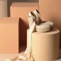 Qué tal estos zapatos? - 1