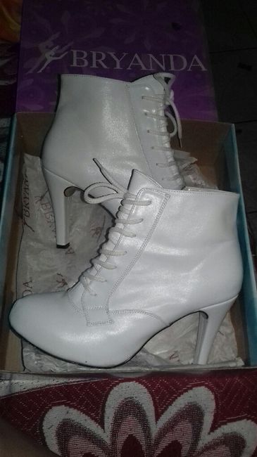 Mis zapatos favoritos son... - 1