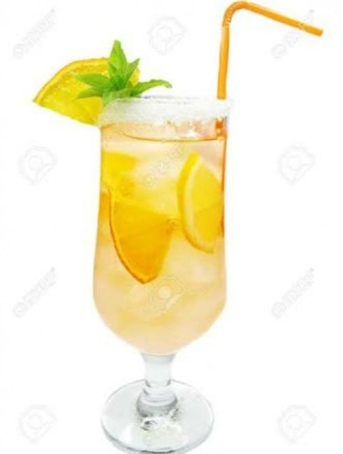 Bebidas amarillas para boda tropical 10