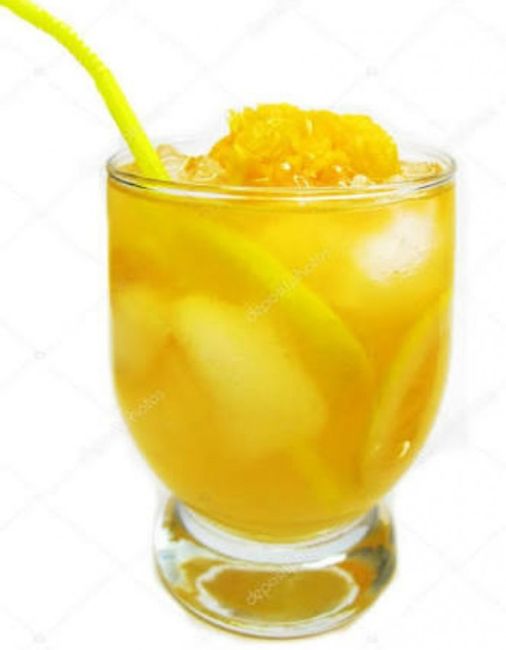 Bebidas amarillas para boda tropical 12