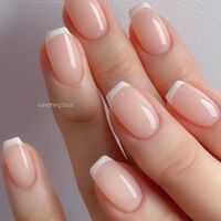 Uñas: ¿claras u oscuras? - 1