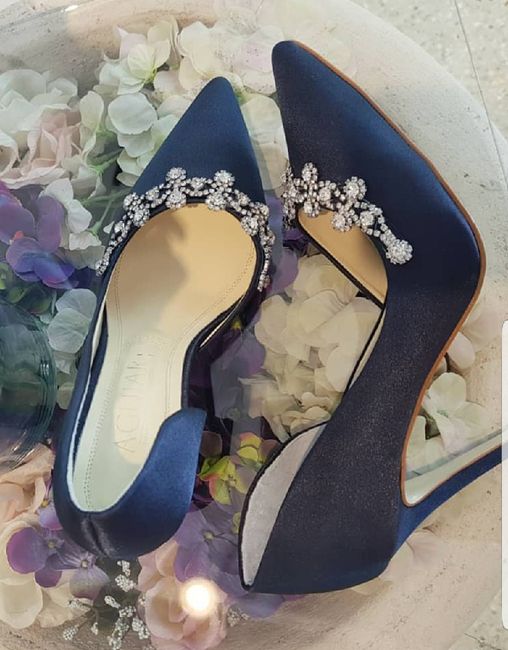 De que color seran sus Zapatos? 👠 - 1