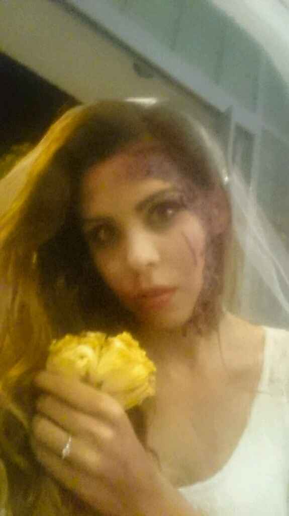 Noche de brujas: novios zombis - 3