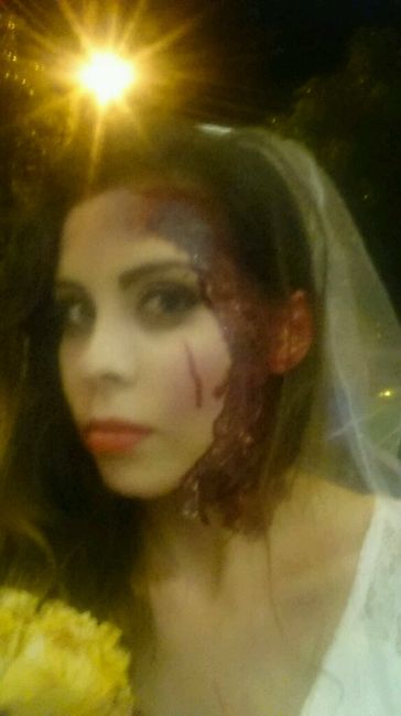 Noche de brujas: novios zombis - 9