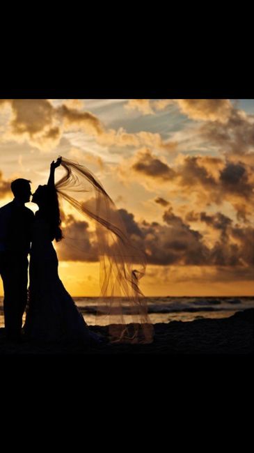  Silueta de novios 🤵 👰 en la playa  🌅 ❤️ - 4