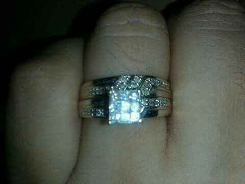 Mi anillo de compromiso - 1