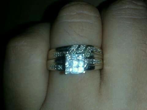 Mi anillo de compromiso - 1