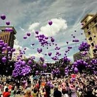 Globos al salir de la iglesia