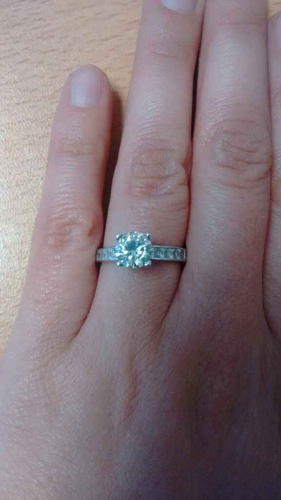 Presuman sus anillos de compromiso nenas! - 1