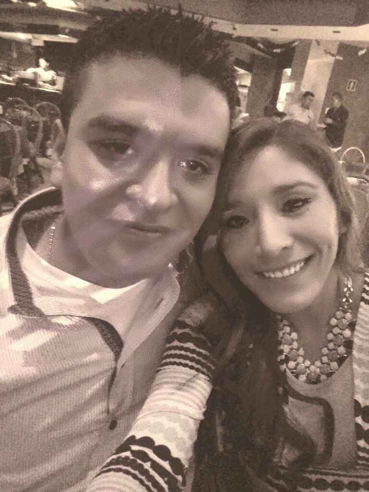 Sube una foto con tu pareja - 1