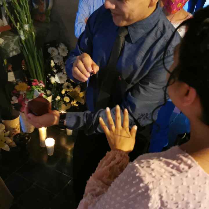 Alexsa reta a los novios de la comu a presumir sus propuestas 💍 - 1