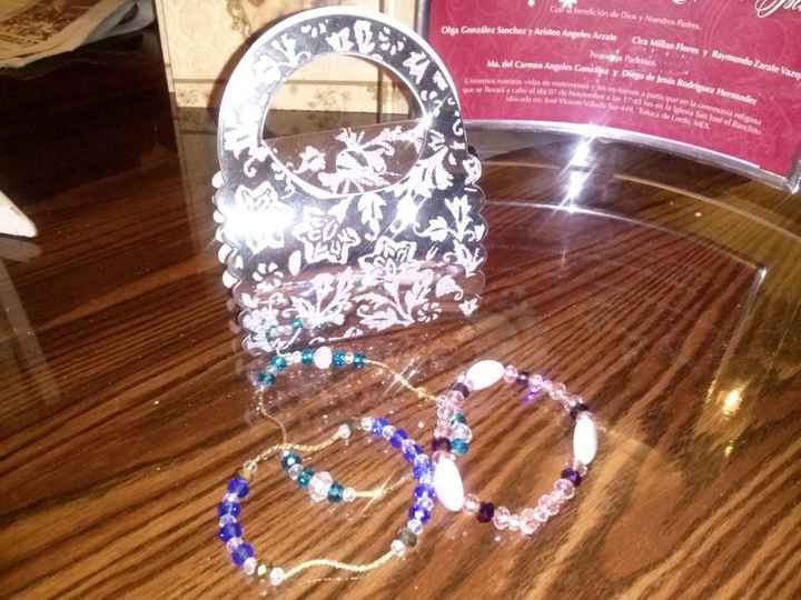 unas hemosas pulceras con chapa de oro, realizadas por mi mami y yo!