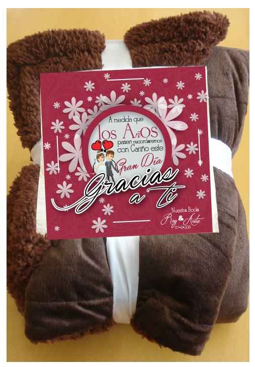 regalo para los padrinos, con una etiqueta de agradecimiento esa tambien la hice yo!!