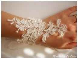 Pulsera encaje