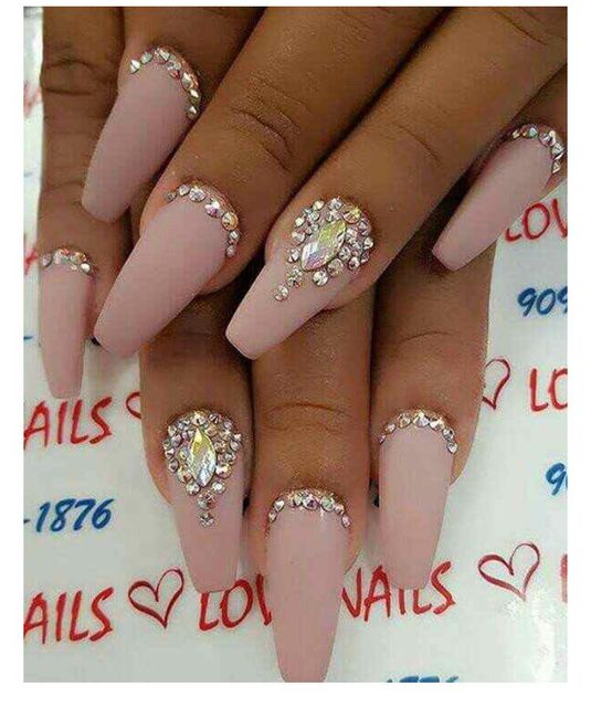 Uñas con cristales swarovsky - 2