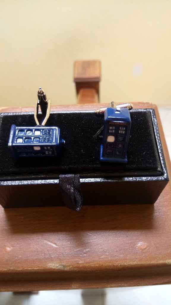 Esta llegando el doctor a la boda (dr Who) - 1