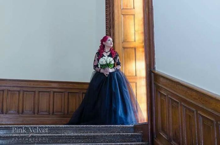Hola chicas busco diseñador que me haga vestido negro - 1