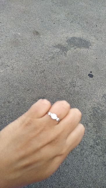 Simón dice....muéstrame tu anillo de compromiso💍 16