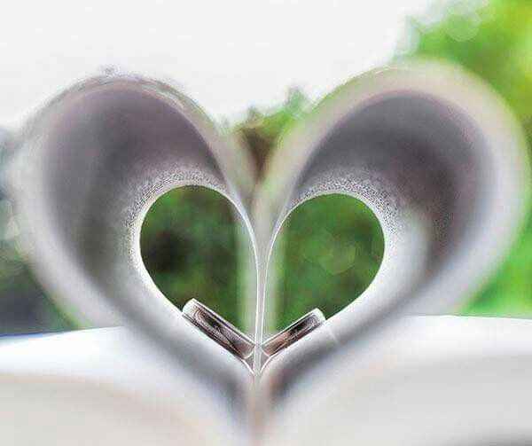 Fotos  de tu anillo  en libros 💗 💍📖 - 3