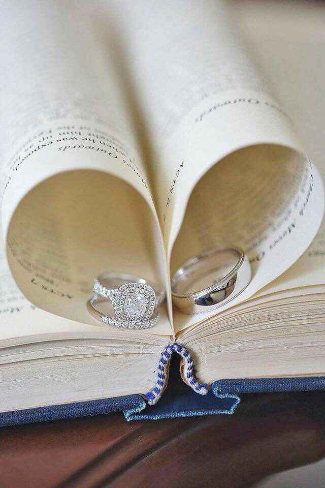 Fotos  de tu anillo  en libros 💗 💍📖 - 4