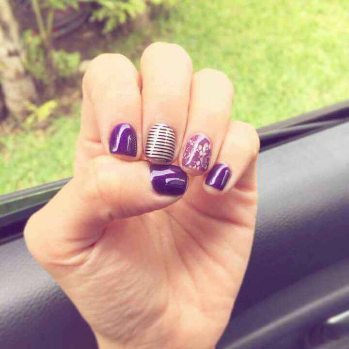 Uñas en morado💜 - 2