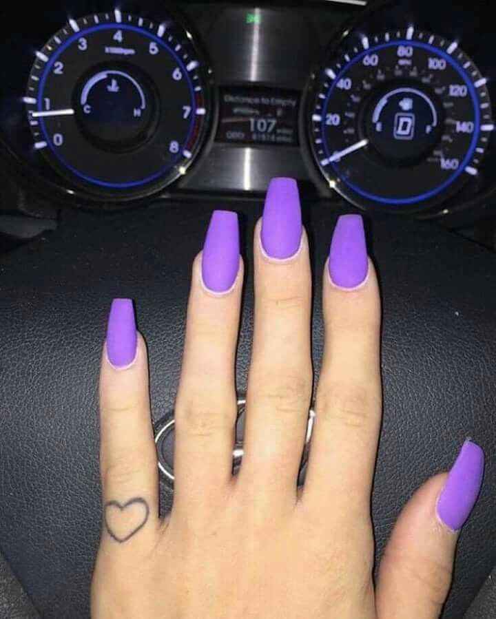 Uñas en morado💜 - 22