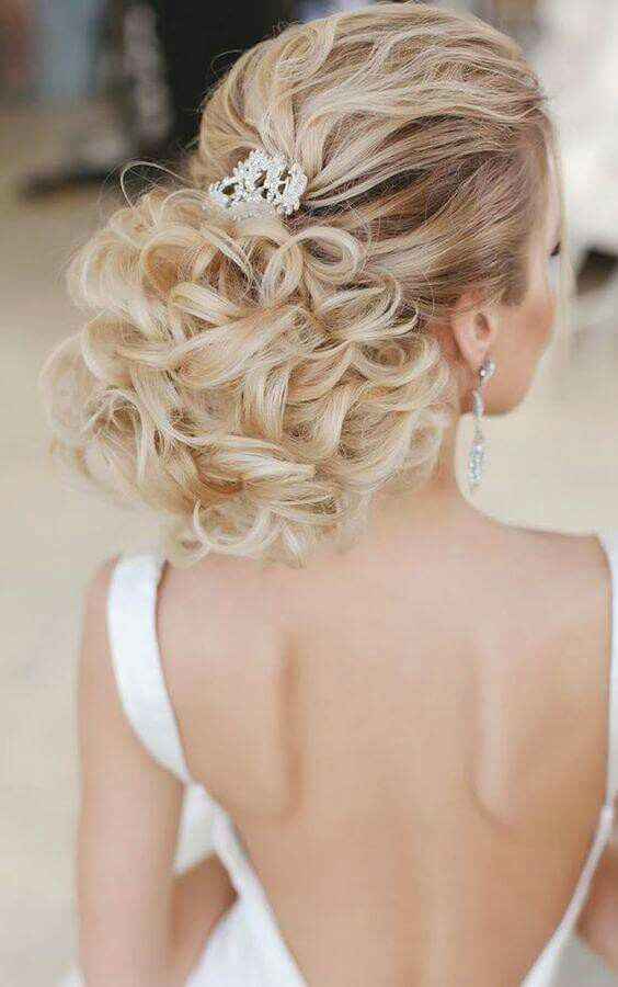 Peinados altos 👰 - 1