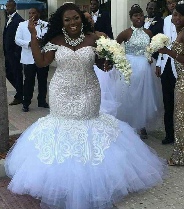 Vestidos cortes sirena plus - 9