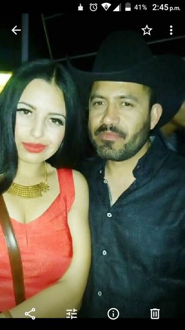 Sube una foto más antigua con tu pareja - 1