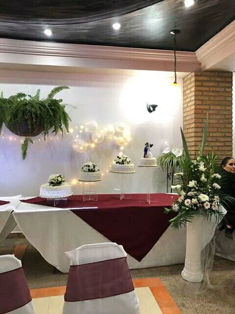 Mi pastel y mesa de postres... - 1
