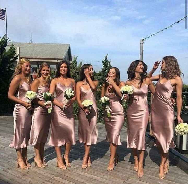 Ayuda con vestidos de damas. - 1