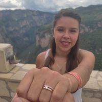 📸 Publica una foto mostrando su anillo de compromiso o alianza de boda - 1