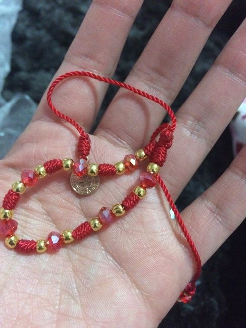 estas son las pulseras de los deseos..