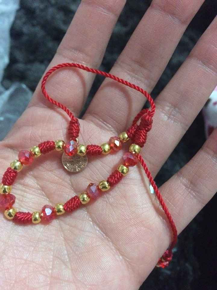 estas son las pulseras de los deseos..