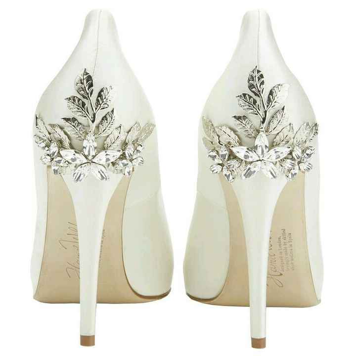 "combinaciones de colores en blanco y plateado - 23