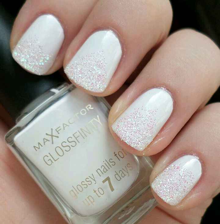 Combinaciones de colores en blanco y plata - 1