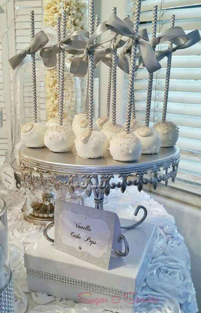 Combinaciones de colores en blanco y plata - 13