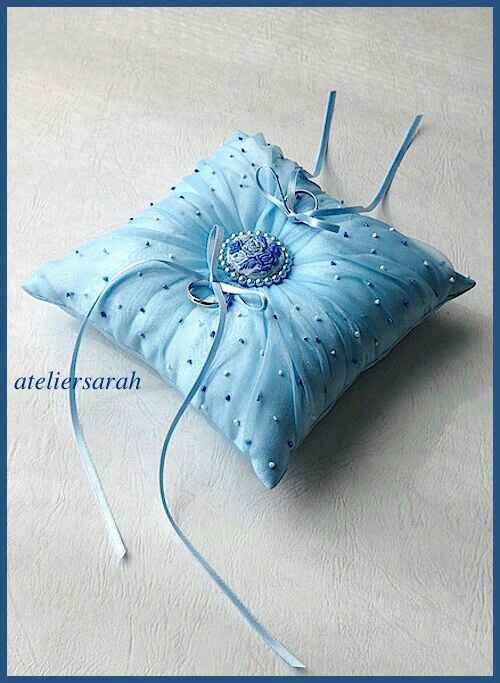 Almohada o cojin de los anillos - 2