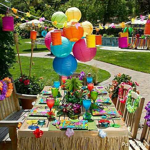 Color de adornos en lugar de la fiesta - 18