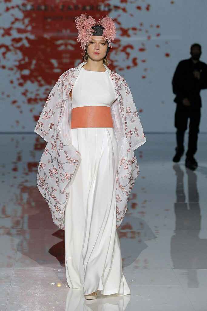  La colección Isabel Zapardiez 2018, para novias de inspiración oriental. - 17