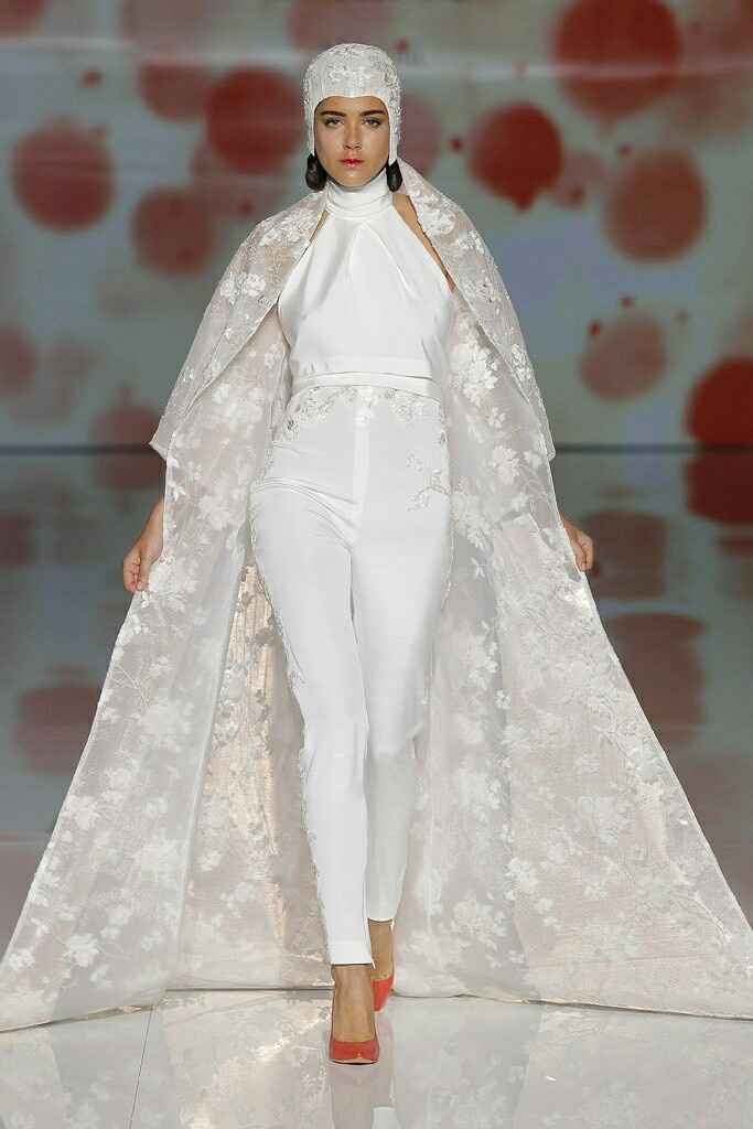  La colección Isabel Zapardiez 2018, para novias de inspiración oriental. - 29