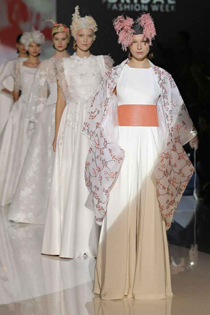  La colección Isabel Zapardiez 2018, para novias de inspiración oriental. - 31