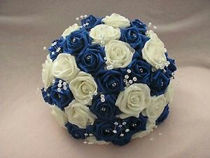 Combinaciones de colores azul marino y plateado - 4